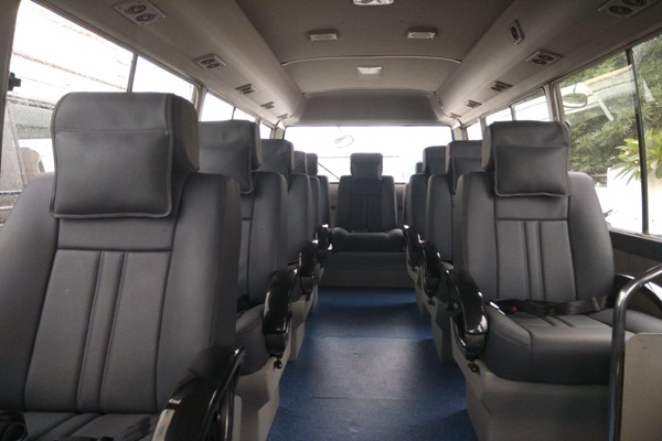 13 Seater Toyota Coaster